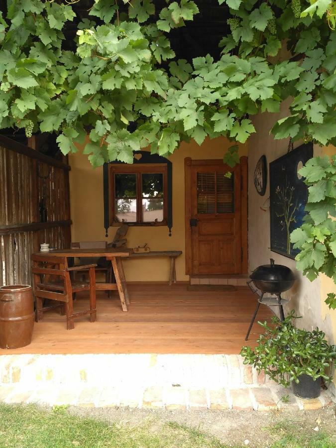 Penzion u sluníčka Mikulov Exterior foto